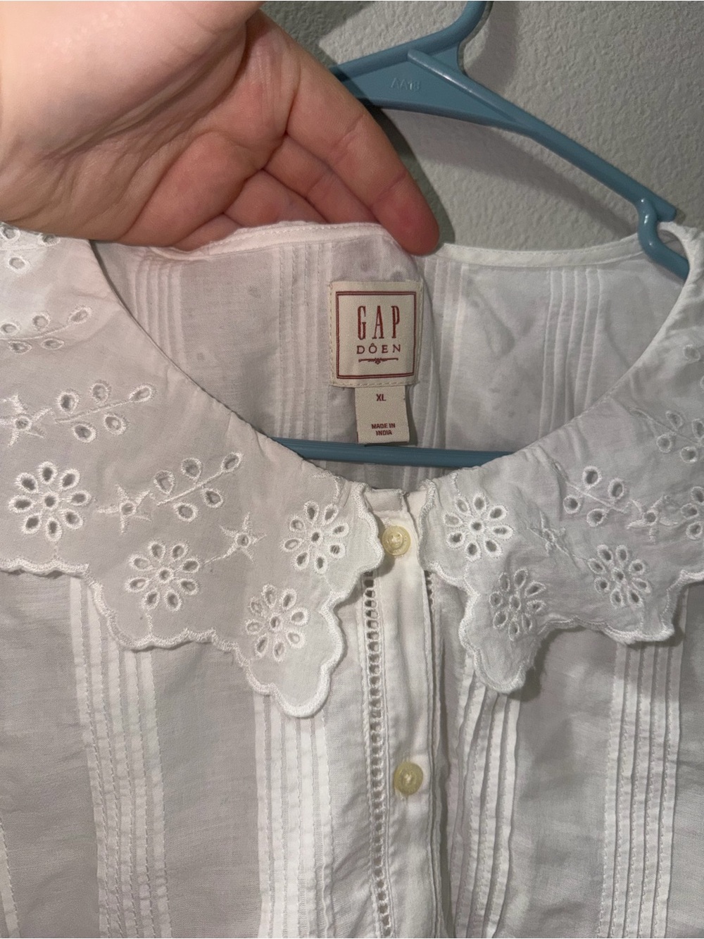 Gap x Doen Cropped Eyelet Shirt XL Cotton Blouse Scalloped Collar Cottagecore - Picture 4 of 9